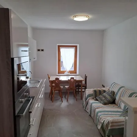Apartment New Pelos